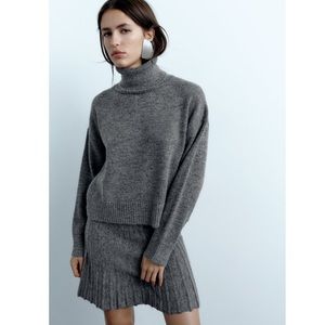 Zara HIGH COLLAR KNIT SWEATER